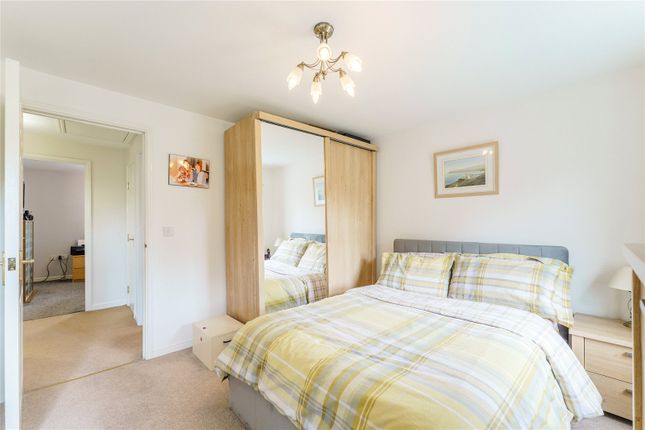 2, Farringdon Close, Pontefract photo 4