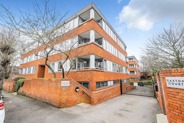 Thumbnail Flat for sale in St. Marks Road, Henley-On-Thames, Oxfordshire