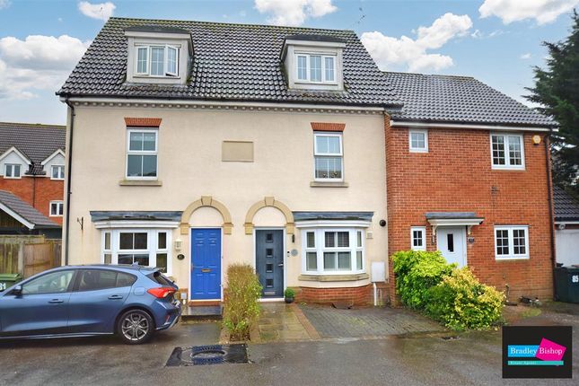 Terraced house for sale in Galloway Drive, Kennington, Ashford, Kent