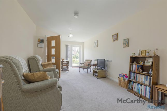 9 Deans Park Court, Kingsway, Stafford photo 4