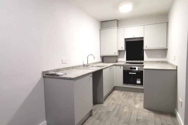 Thumbnail Flat to rent in Vale Crescent, Knottingley
