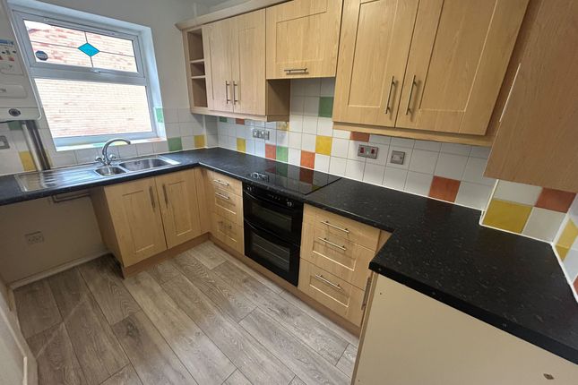 Blake Close, Cannock photo 3