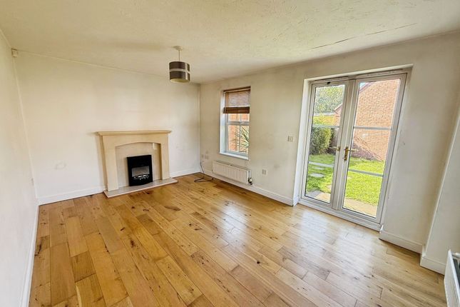 19 Sandfield Meadow, Lichfield photo 3