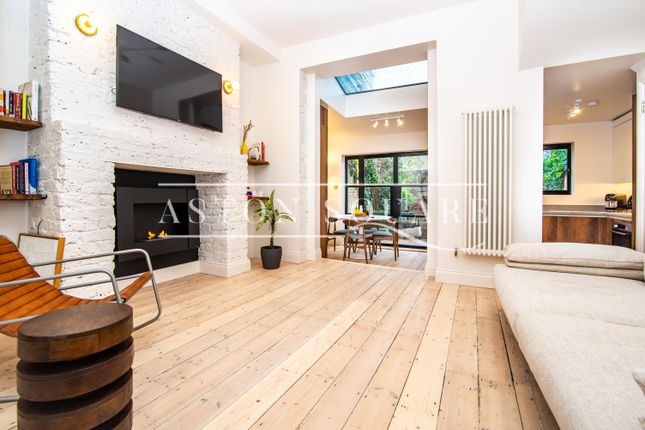 Thumbnail Flat to rent in Gascony Avenue, London
