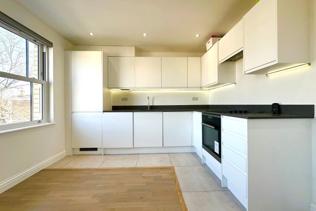Flat D, 55, Flaxman Road, London photo 2