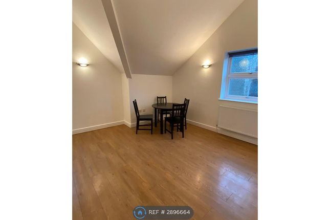 Flat, Grosvenor Road West Wickham, Kent photo 3