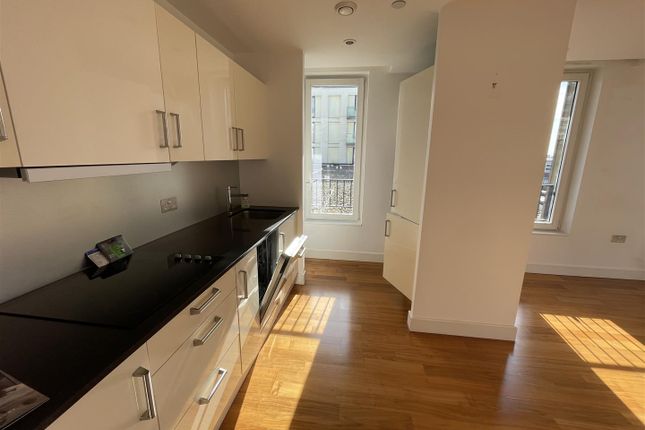 177, Hayes Apartments, Cardiff photo 5