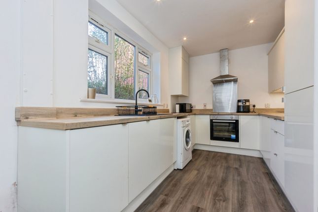 56, Thirlmere Avenue, Manchester photo 4