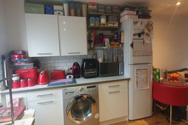 33b, Hatfield Road, London photo 4
