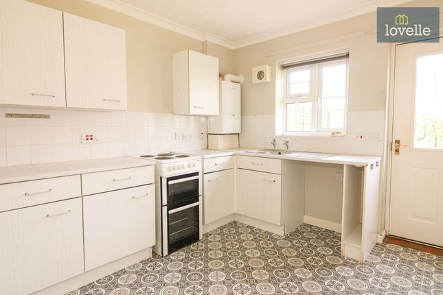 2 Bishops Close, Louth photo 3