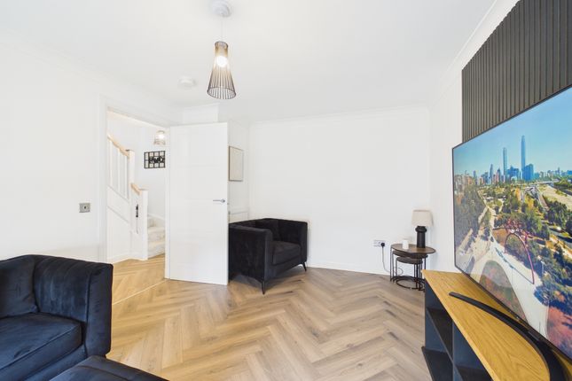 23 Curran Place, Bellshill photo 3