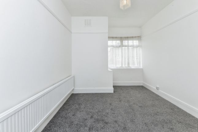 118, Clacton-on-Sea photo 4