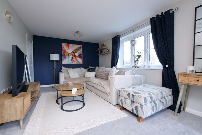 15 Vartenham Close, Sherborne photo 3