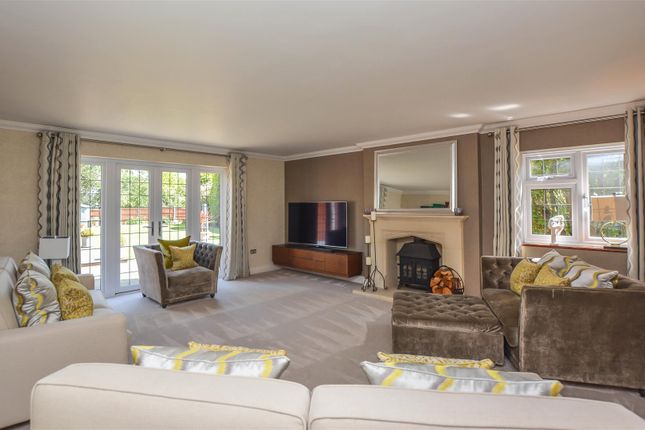 Park Cottage, Thorndon Approach, Brentwood photo 3