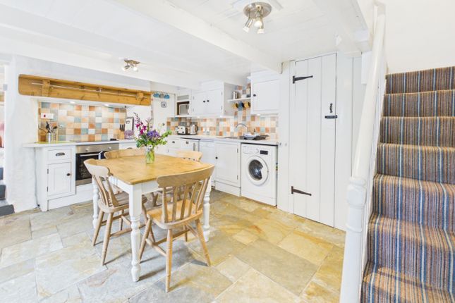 Jowders, Phillips Court, Marazion photo 3