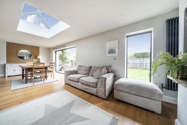 3, Wardour Place, Melksham photo 4
