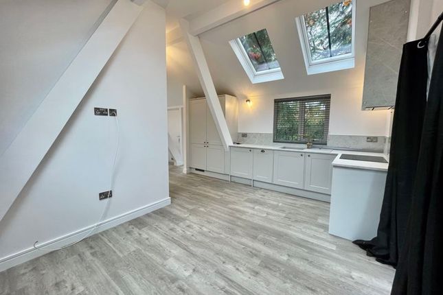 1 Cedar Wood Court, Overdale Drive, Bolton photo 2