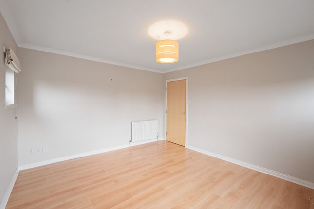 Flat 3,  4, Kingsknowe Park, EDINBURGH photo 4