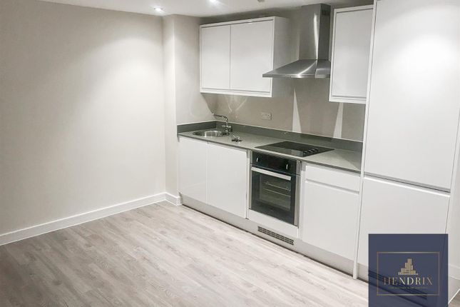 Whatsapp Image 2025-11-11 At 17.17.55 (4).Jpg