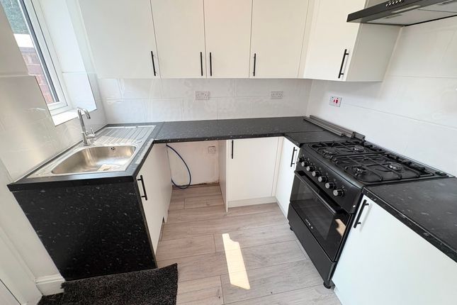 29, Salford photo 2