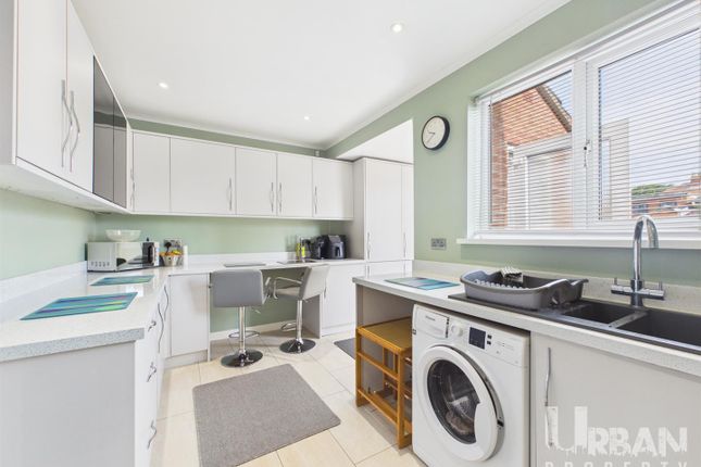 153, Sutton Road, Hull photo 3