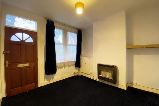 Thumbnail Terraced house to rent in Hughenden Drive, Aylestone, Leicester