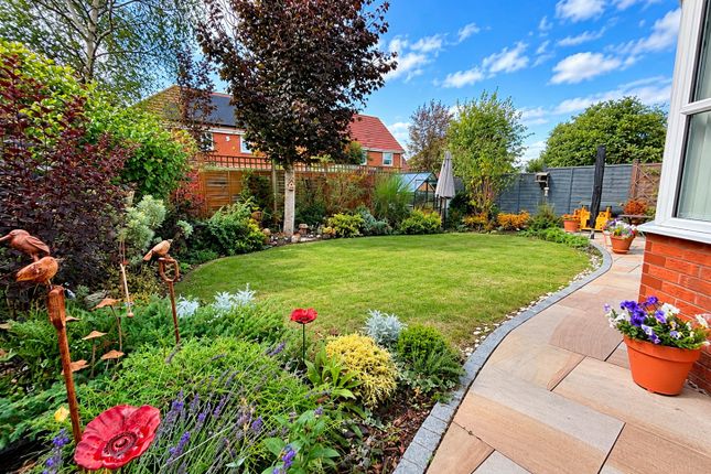 10, Shannon Way, Evesham photo 4