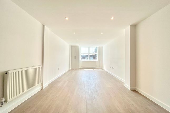 Flat to rent in Flat - Stanmore House, Church Road, Stanmore
