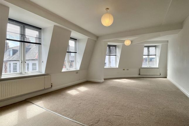 Flat 4, 2 Gloucester Mews, Weymouth photo 2
