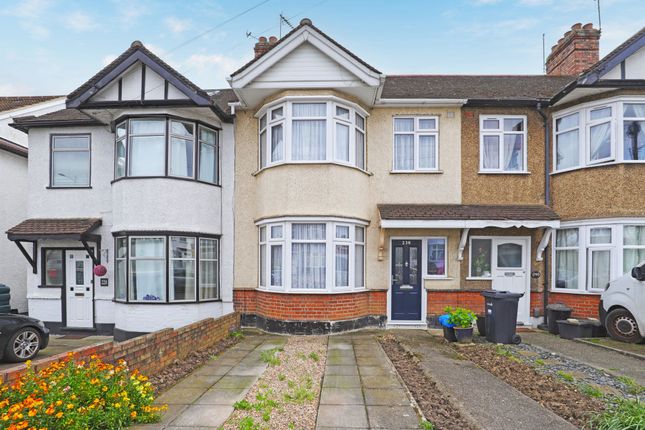 Terraced house for sale in Buckhurst Way, Buckhurst Hill