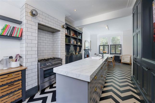 50, Julian Avenue, London photo 2