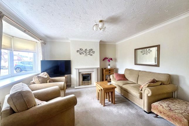 21, Ringway, Choppington photo 2