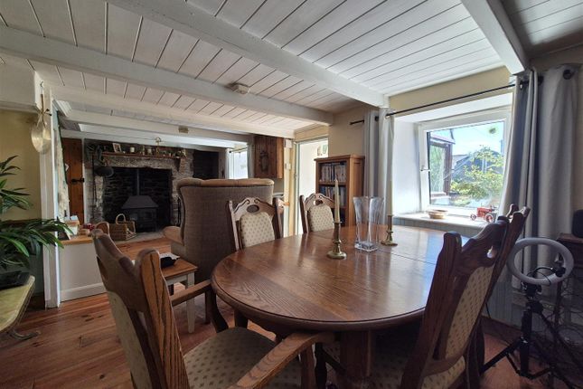 Elvan Cottage, 5, Fore Street, Ashton photo 4