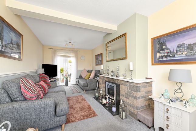 5, Hawthorn Crescent, Mayfield photo 3