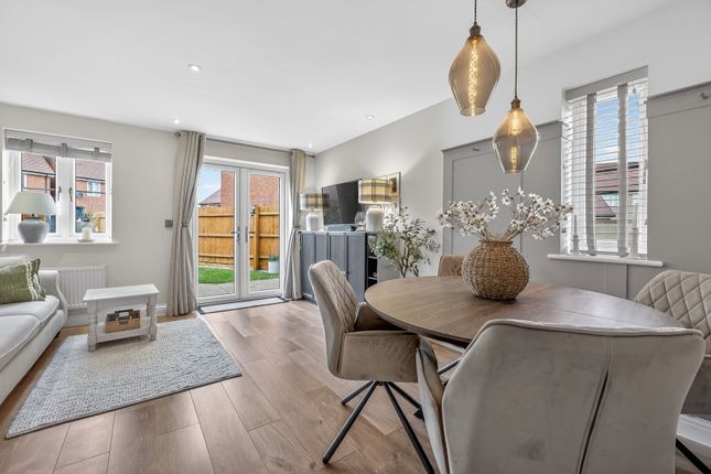8 Sheepcote Edge, Bedford photo 3