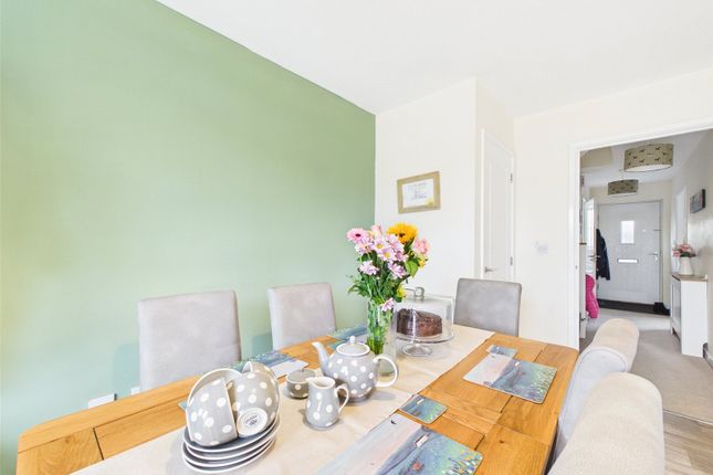 4, Holmes Way, Cornwall photo 3