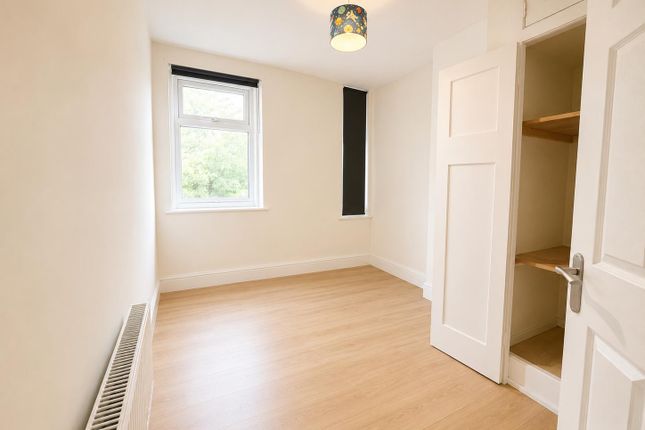 142a, London Road, Isleworth photo 3