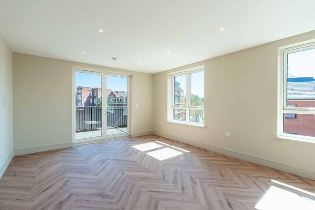 220 - Apt 9 South, Lapidge Drive, London photo 2