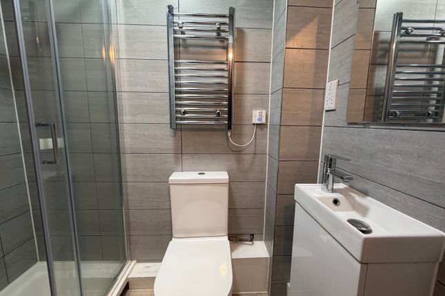 Flat 4, 3, Charndon Close, Reading photo 4