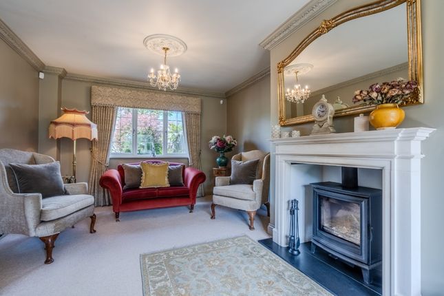 10, Lawn Crescent, Norwich photo 4