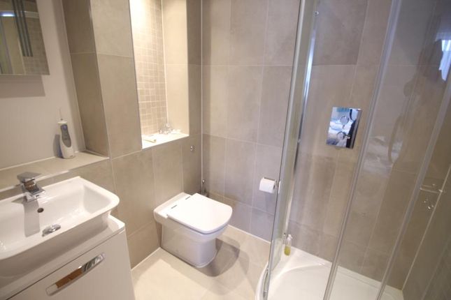 3, Thacker Mews, Woking photo 4