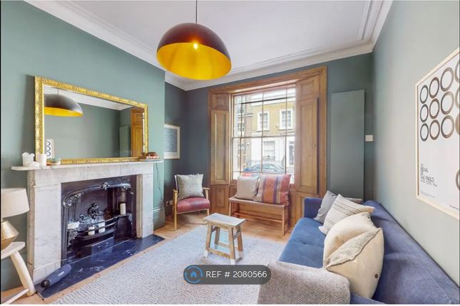 Terraced house to rent in Gladstone Street, London