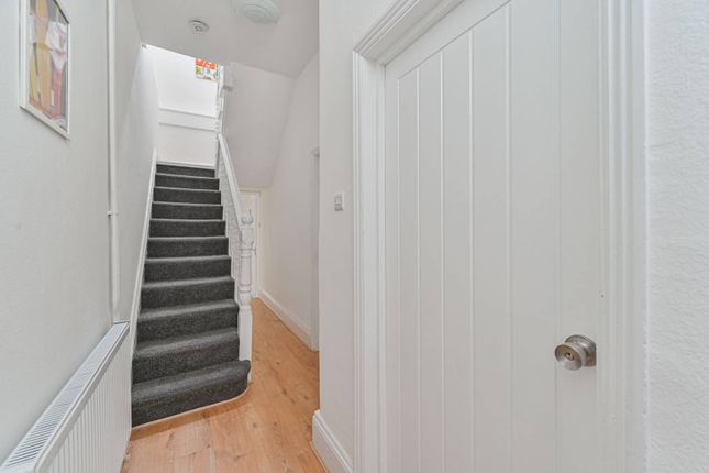 Thumbnail Flat to rent in Floyd Road, Charlton, London