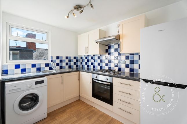 Second Floor Flat, 141, Cathedral Road, Cardiff photo 4
