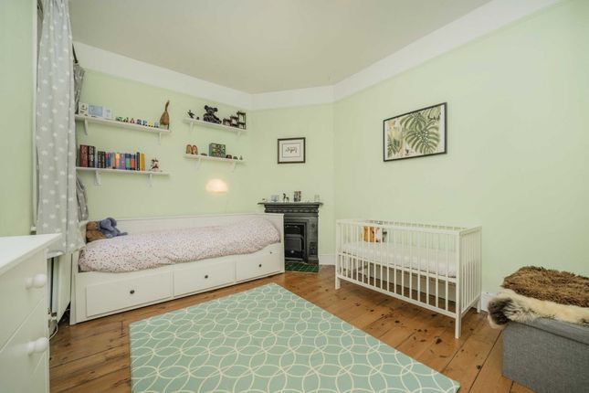 Maisonette for sale in Idlecombe Road, London