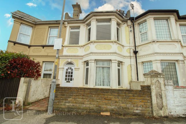 Thumbnail Terraced house to rent in St. Andrews Road, Clacton-On-Sea, Essex