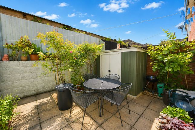 5, Farriers, Fordingbridge photo 4