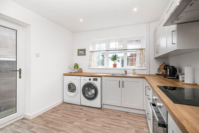 49, Alleyns Road, Stevenage photo 4