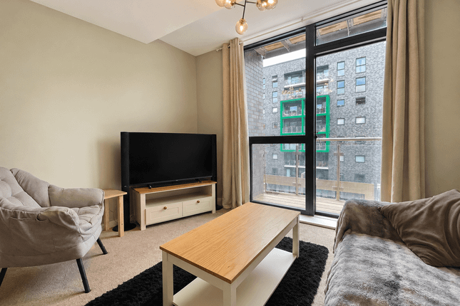 Flat 311 Whitworth, 39, Potato Wharf, MANCHESTER photo 2
