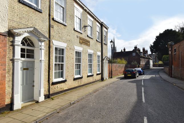 Town house for sale in Westgate, Louth